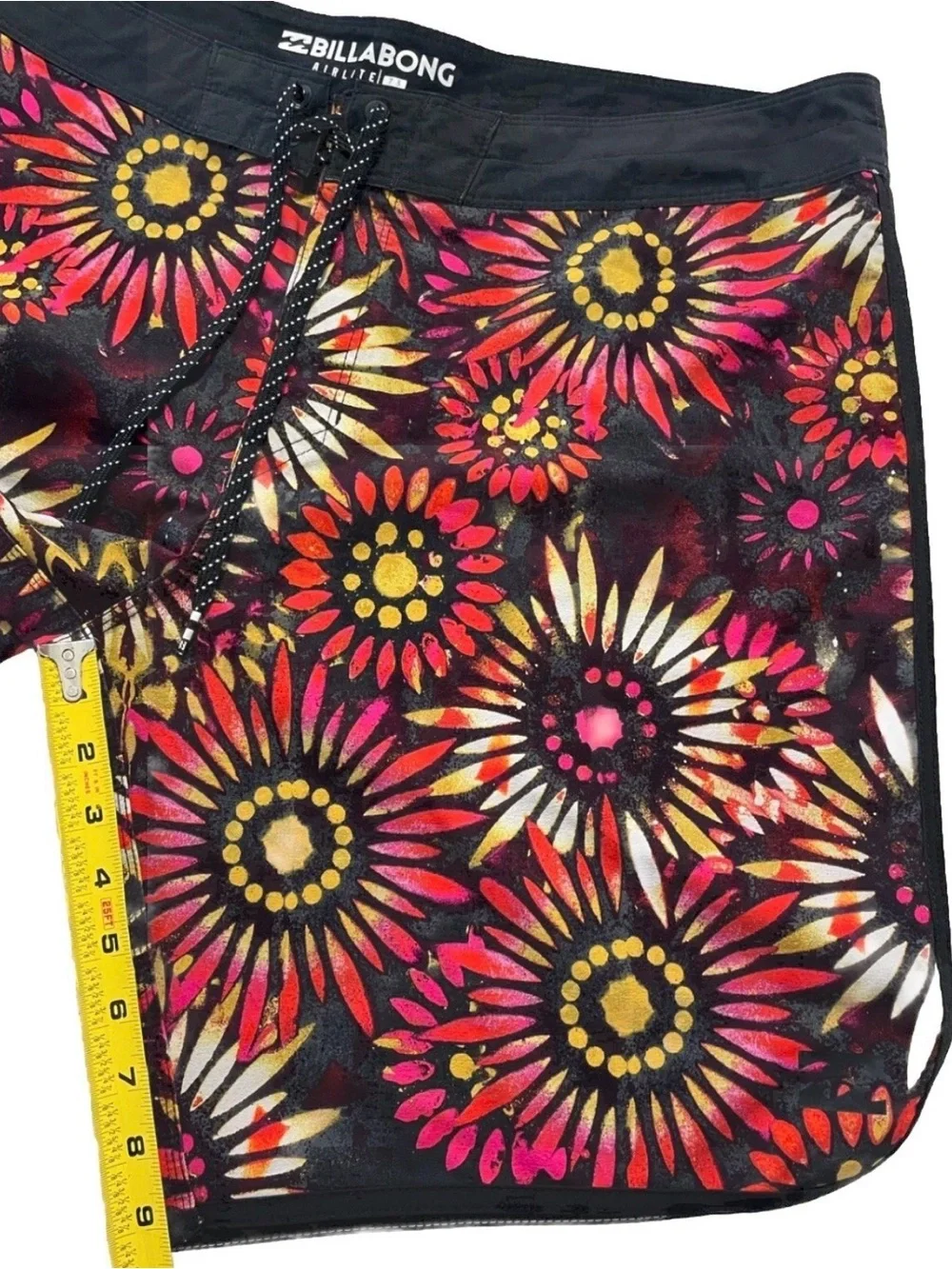 Billabong Airlite 73 Floral Board Shorts Men’s Size 38 Surf Swim Trunks